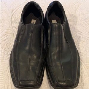 Men’s shoes size 10